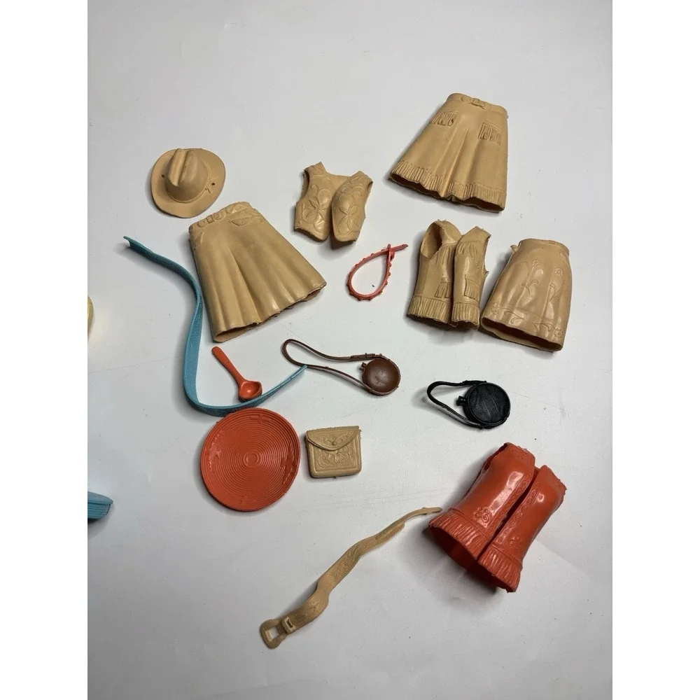 Large Lot Of Vintage West Action Figures And Access Wildflower -Jane - Custer +